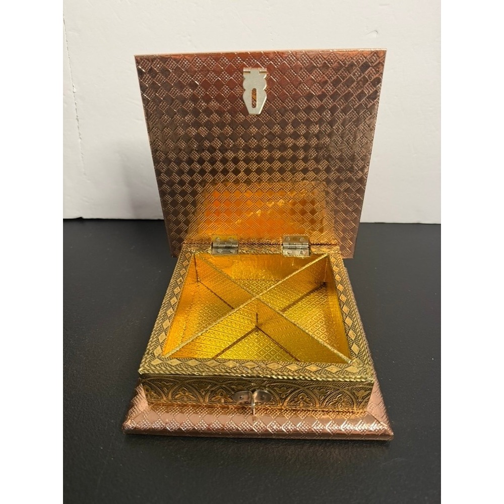 Ornate Square Metal Jewelry Box 4 Compartment Copper Gold Floral Medallion 6x6in